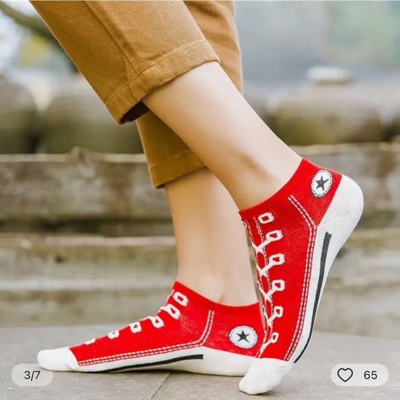 2 Pairs Of Funny Shoe Print Socks - Picture 4 of 4